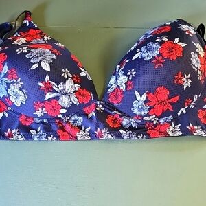 Nautica Blue Floral Wire-Free Bra. NWT.‎ size 42D. Style Nt4156
